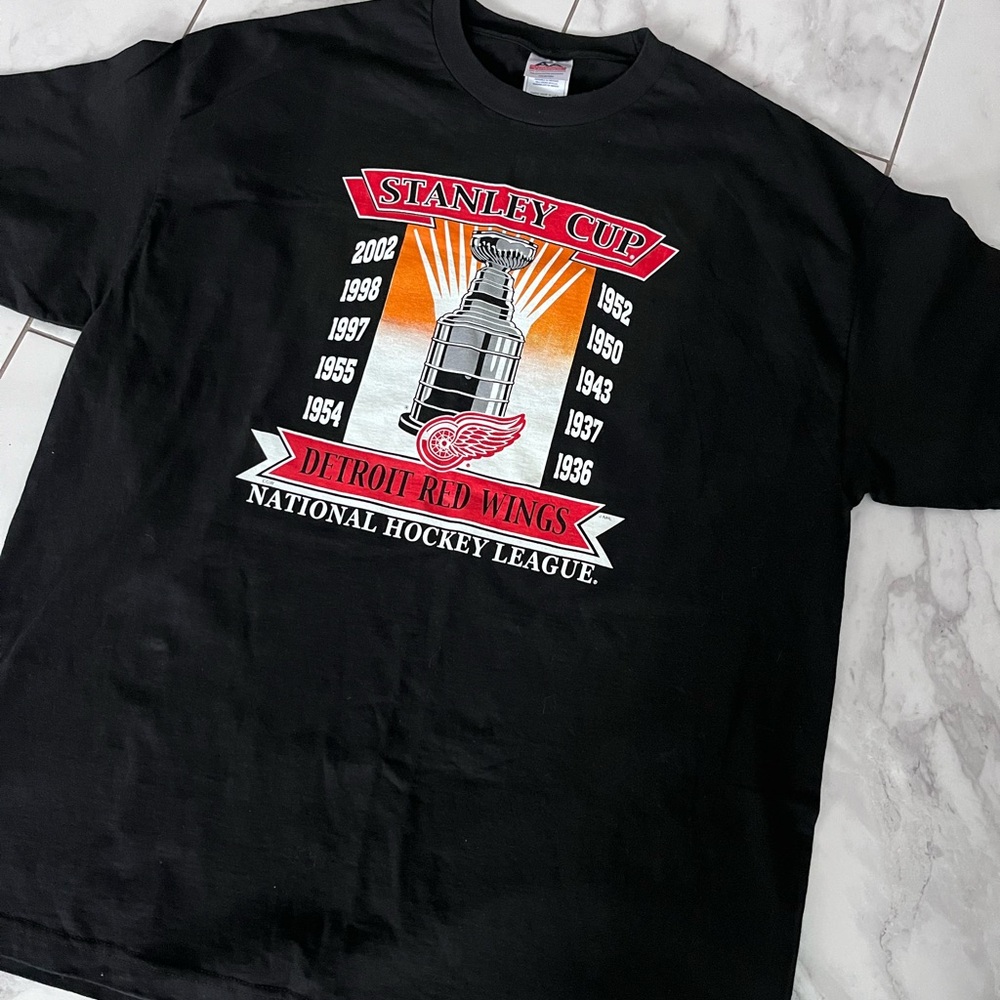 Vintage Detroit Red Wings 2002 Stanley Cup Champions Black Oversized T-Shirt XXL